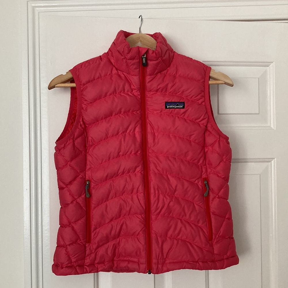 Patagonia Down Vest, size small, pink